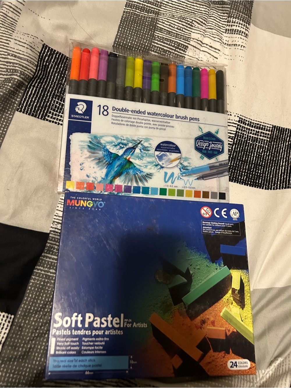 Double-Ended Watercolour Brush Pens And Pastels 🌈